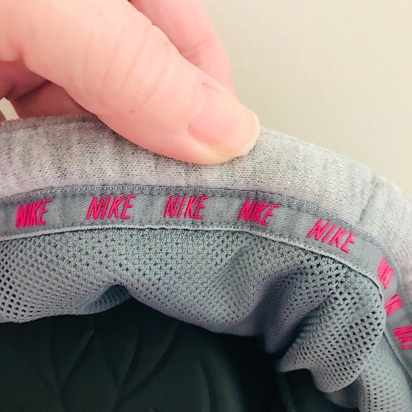 🆕🔥NIKE SUPER CUTE&COMFY MATERIAL GRAY&PINK HOODED SWEATSHIRT NIKE ON HOODIE - Picture 2 of 10